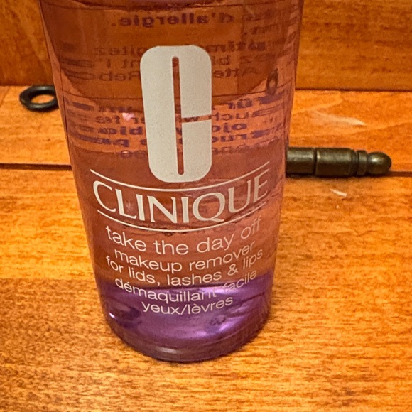 🥳Clinique Take The Day Off Makeup Remover - Picture 2 of 4
